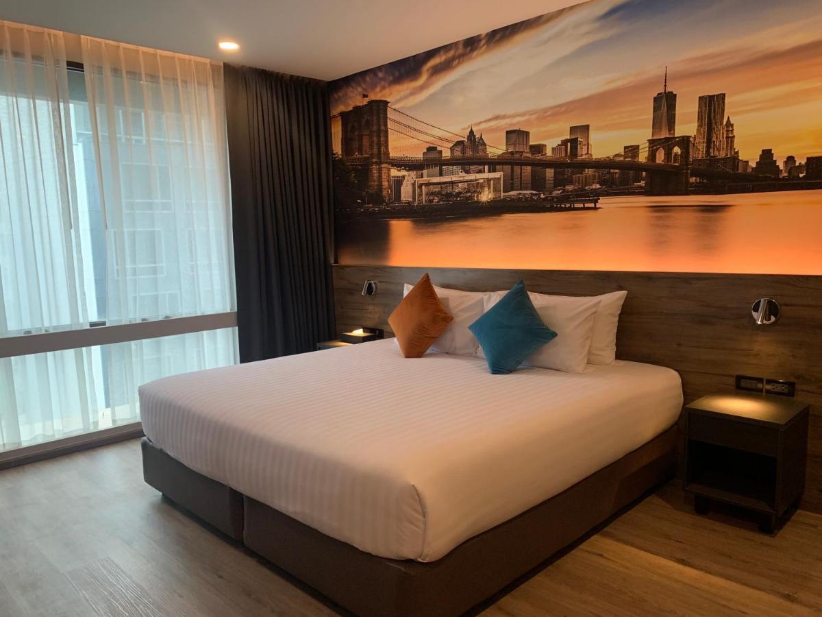 Manhattan Hotel Bangkok Eksteriør billede