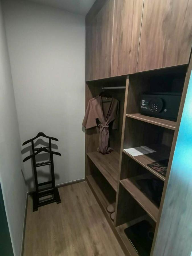 Manhattan Hotel Bangkok Eksteriør billede