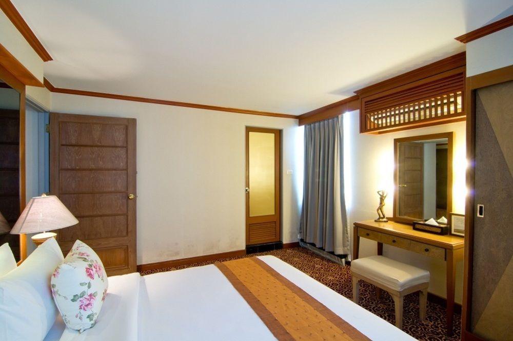 Manhattan Hotel Bangkok Eksteriør billede