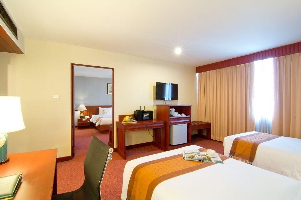 Manhattan Hotel Bangkok Eksteriør billede